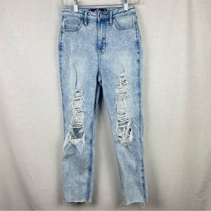 Hollister Ultra High Rise Distressed Mom Jeans 25